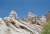 Ladakh - Shey palace, chortens 